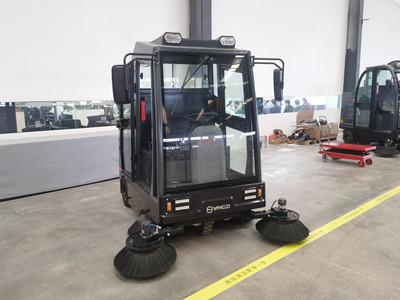 掃地車(chē)廠家 掃地車(chē)廠家